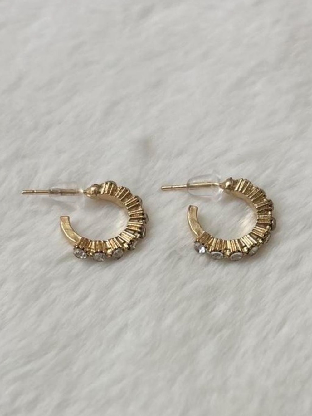 5/$15 🩷 MUST BUNDLE Gold Crystal Accent Mini Hoop Earrings - Women Jewelry - Picture 2 of 4